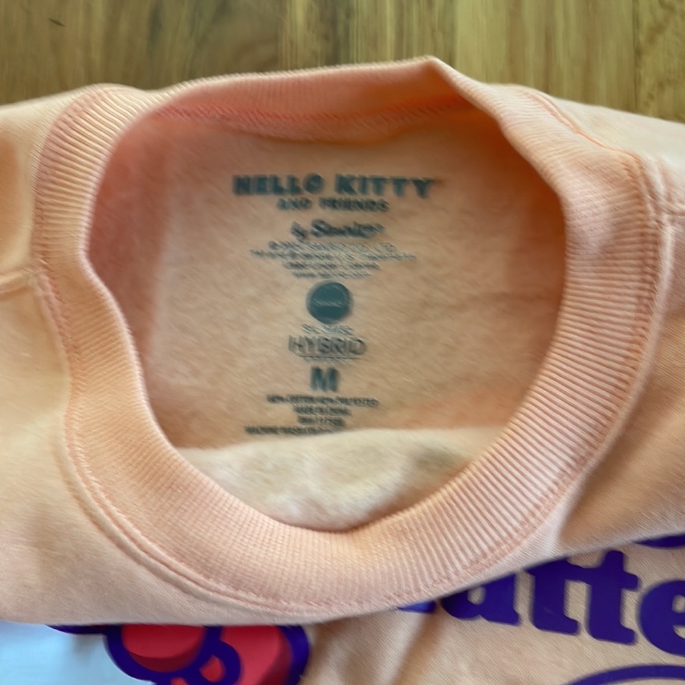 Hello Kitty Pullover - Picture 2 of 2